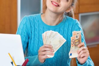 Turn Gaming Skills into Income with Mygreenbucks.net Jones